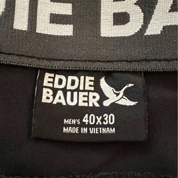 NWT Eddie Bauer Ranier Tech Pants Pockets StretchWater Repellant Black Sz 40x30 - Picture 3 of 10